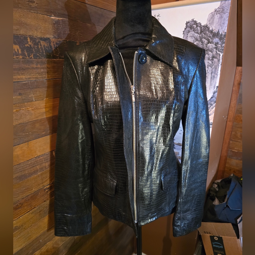 Bebe L 100% Genuine Leather Jacket Crackled